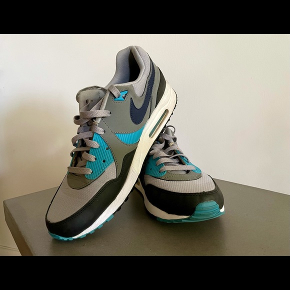 Nike - Air Max Light Essential - Picture 1 of 9